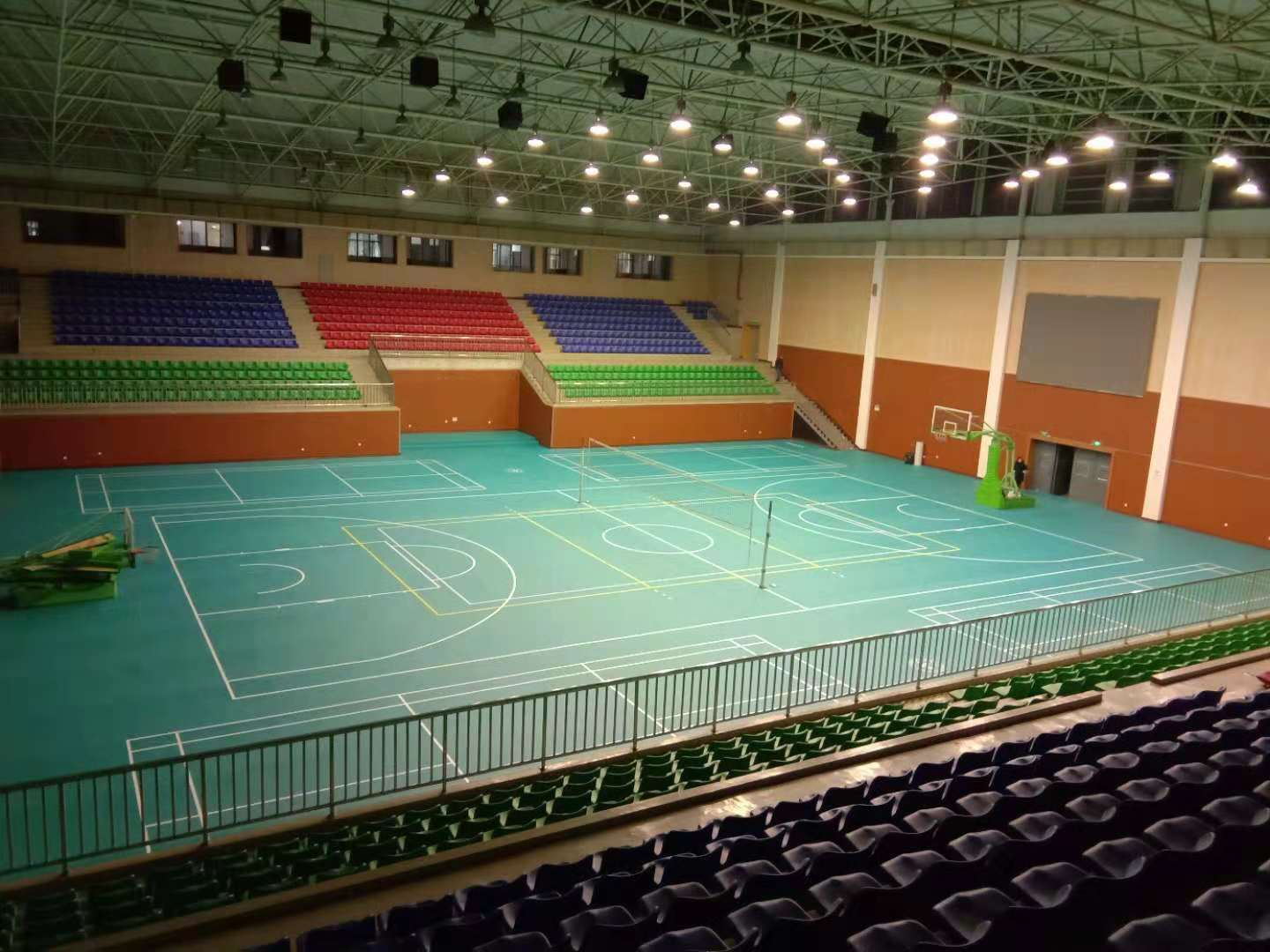 室內(nèi)外運(yùn)動(dòng)場地健身房解決方案